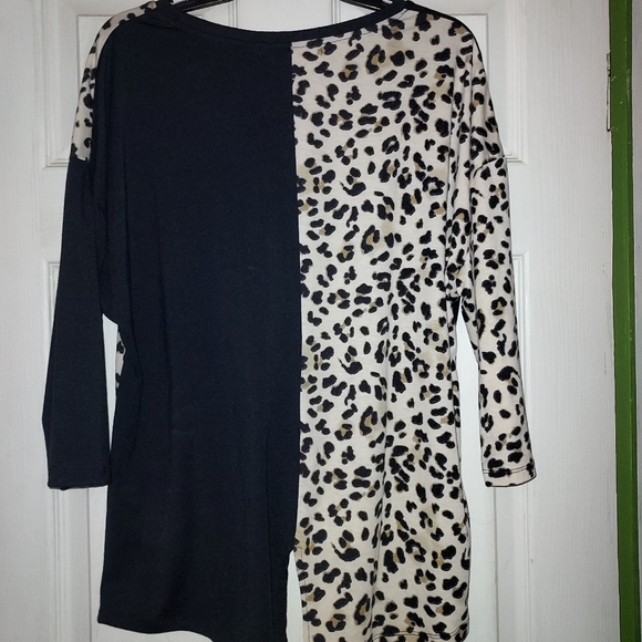Womens leopard print absolutely famous shirt - Picture 3 of 7